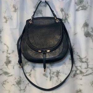 🎒 Black Saddle Crossbody